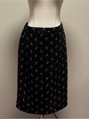 Ann Taylor pencil skirt floral business contemporary spring academia